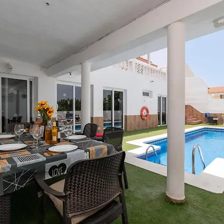 Villa With Private Pool Callao Salvaje